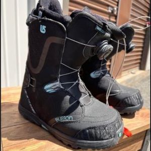 Burton women’s snowboard boot